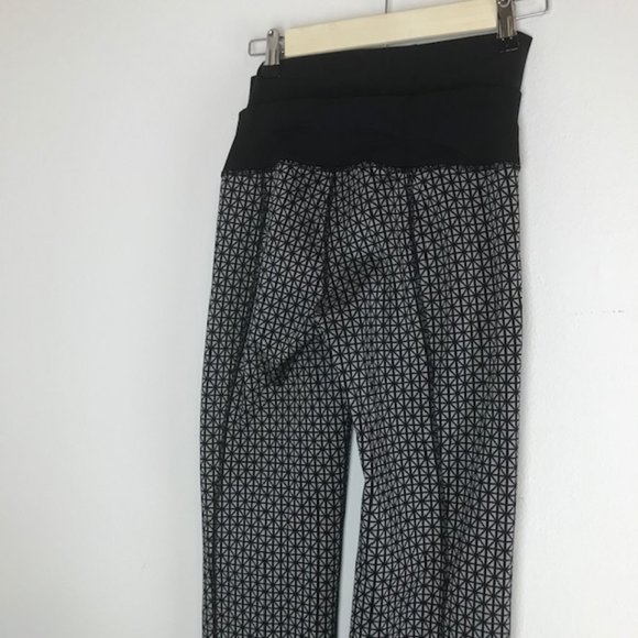Lululemon Straight-Up Pant Tri Geo Silver Spoon - Picture 3 of 14